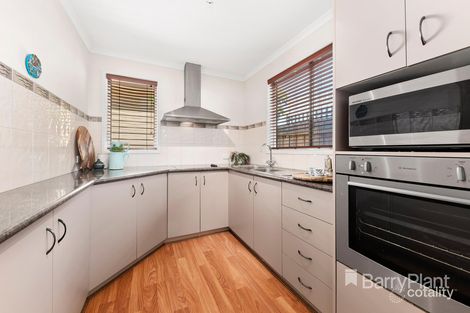 Property photo of 6 Wright Court Mill Park VIC 3082