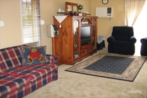 Property photo of 26 Woodhouse Drive Ambarvale NSW 2560