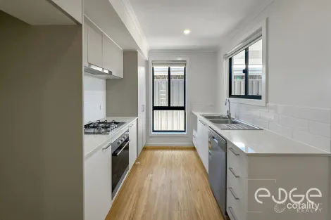 Property photo of 1 Gabriella Street Munno Para Downs SA 5115
