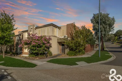 32 Palisades Bvd, South Morang, VIC 3752