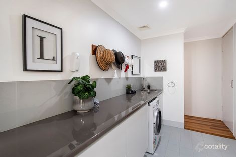Property photo of 3 Quadrant Rise Halls Head WA 6210