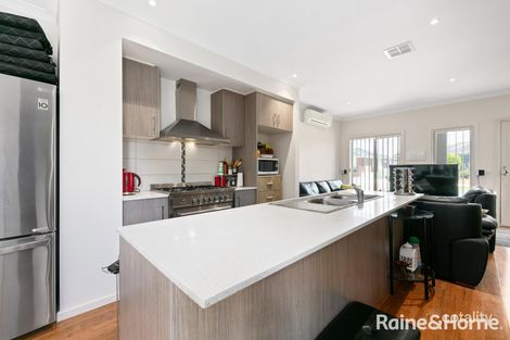 Property photo of 1/16 Cowper Avenue St Albans VIC 3021