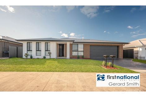 14 Macquarie Pl, Tahmoor, NSW 2573