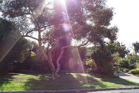 Property photo of 26 Moore Gardens Kardinya WA 6163