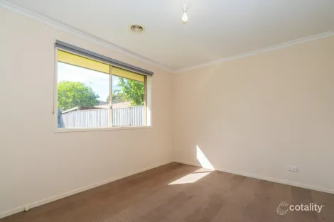 Property photo of 32 Osborn Grove Pakenham VIC 3810