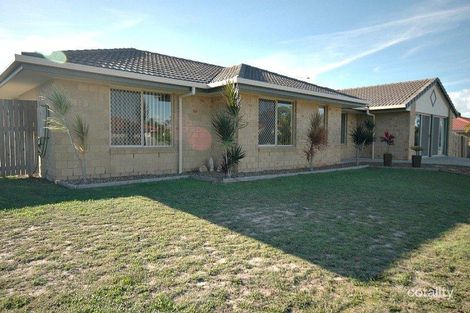 2 Opal Way, Urangan, QLD 4655