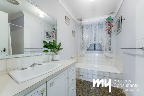 Property photo of 65 Clifford Crescent Ingleburn NSW 2565