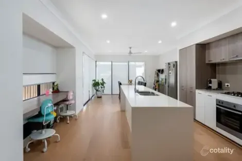 Property photo of 61 Kookaburra Circuit Rochedale QLD 4123