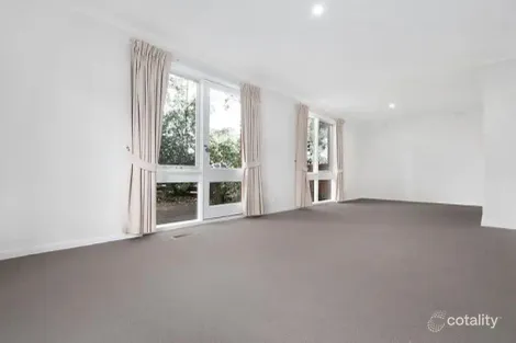 Property photo of 3/8 Bailey Grove Ivanhoe East VIC 3079