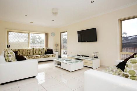 Property photo of 14 Wordsworth Place Delahey VIC 3037