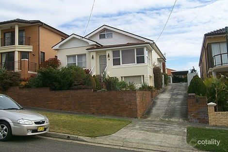 8 Woonona Rd, Northbridge, NSW 2063