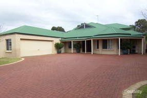 18 Old Coast Rd, Australind, WA 6233