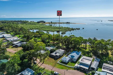 Property photo of 21 Whiting Court Cungulla QLD 4816