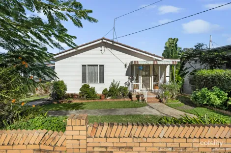 Property photo of 23 Camelia Everton Hills QLD 4053