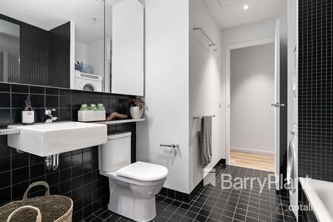 Property photo of 1702/8 Waterview Walk Docklands VIC 3008