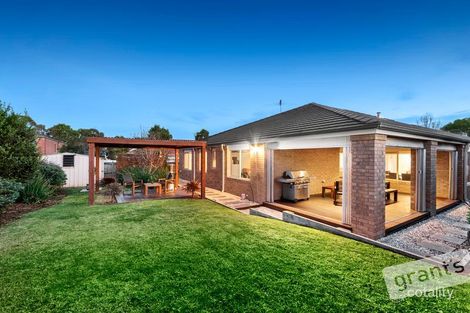 Property photo of 3 Azure Place Narre Warren South VIC 3805