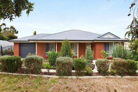 18 Somers Rd, Victor Harbor, SA 5211