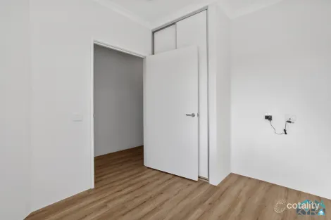 Property photo of 11B Montsalvat Drive Greenfields WA 6210