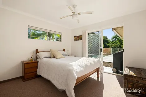 Property photo of 9 Pine Tree Drive West Lake Macdonald QLD 4563