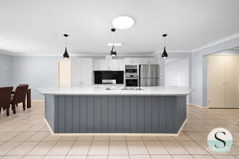 Property photo of 22 Stirling Crescent Fletcher NSW 2287