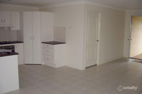 Property photo of 8 Broadhurst Drive Gracemere QLD 4702