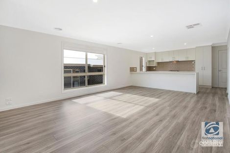 Property photo of 8 Grieve Way Wodonga VIC 3690