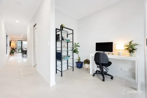 Property photo of 5 Jeanine Crescent Nirimba QLD 4551