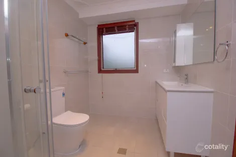 Property photo of 23 Woodlawn Drive Toongabbie NSW 2146