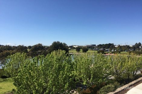 Property photo of 22 Yarramie Circuit Craigieburn VIC 3064