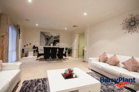 Property photo of 44 Ebeli Close Narre Warren North VIC 3804