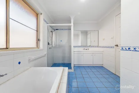 Property photo of 24 The Watermark Mount Annan NSW 2567