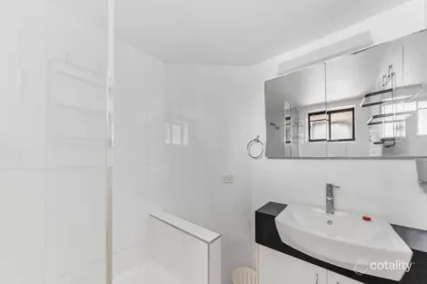 Property photo of 19/75 Thorn Street Kangaroo Point QLD 4169