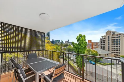 Property photo of 19/75 Thorn Street Kangaroo Point QLD 4169