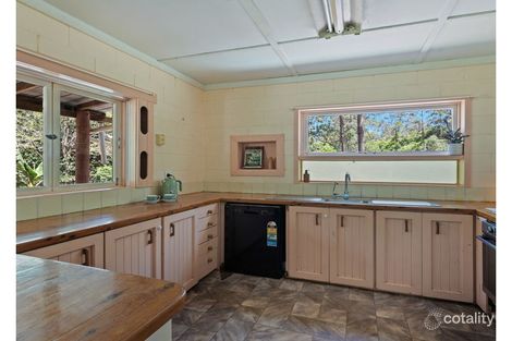 Property photo of 203 Post Office Road Ravensbourne QLD 4352