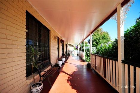 Property photo of 28 Champagne Crescent Wilsonton Heights QLD 4350