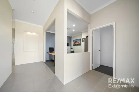 Property photo of 15 Gilbreth Bend Tapping WA 6065