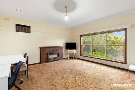 Property photo of 18 Cornfield Grove Box Hill South VIC 3128