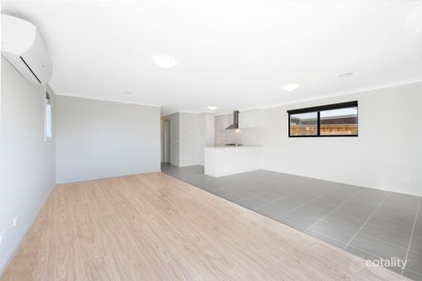 Property photo of 30 Bowler Avenue Clyde VIC 3978