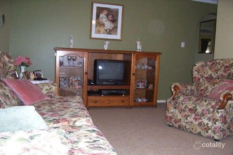 Property photo of 12 Crocus Way Ferndale WA 6148