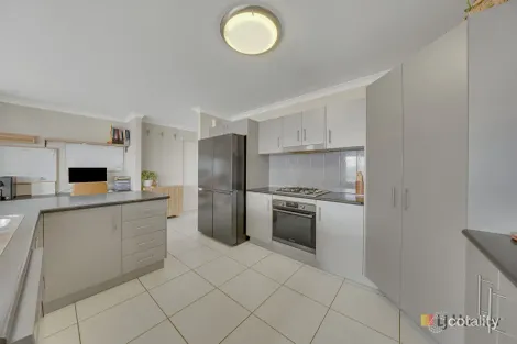 Property photo of 14 Valley Way Boyne Island QLD 4680