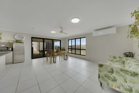 Property photo of 14 Valley Way Boyne Island QLD 4680