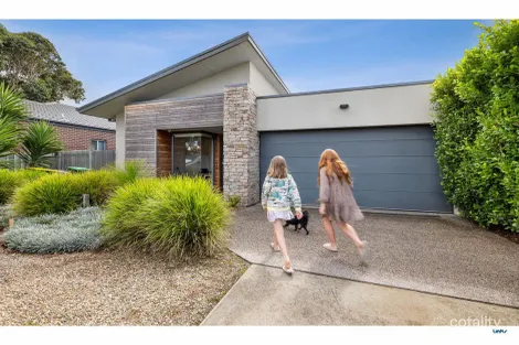 13 Cranberry Way, Torquay, VIC 3228