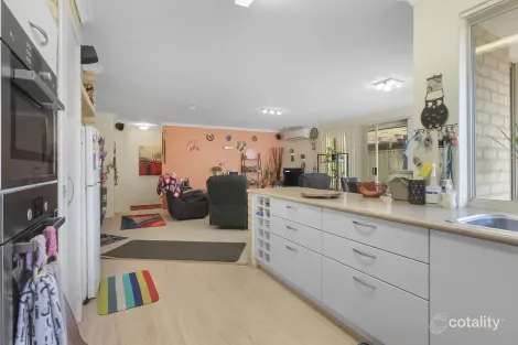 Property photo of 15B Buckingham Road Swan View WA 6056