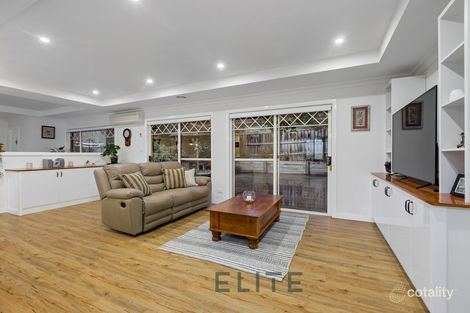 Property photo of 5 Ascot Rise Berwick VIC 3806