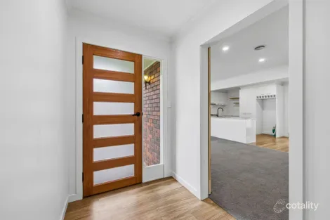 Property photo of 41 Dover Street Wendouree VIC 3355