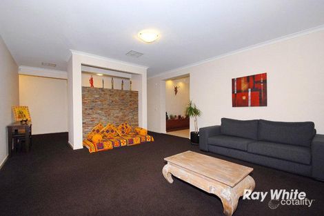 Property photo of 4 Elphin Close Lynbrook VIC 3975