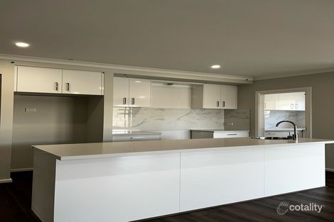 Property photo of 48 Callistemon Circuit Lara VIC 3212