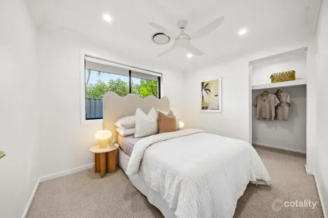 Property photo of 20 Sharne Carrara QLD 4211