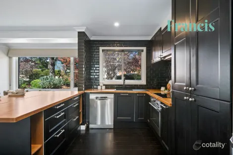 Property photo of 60 Morgan Crescent Curtin ACT 2605