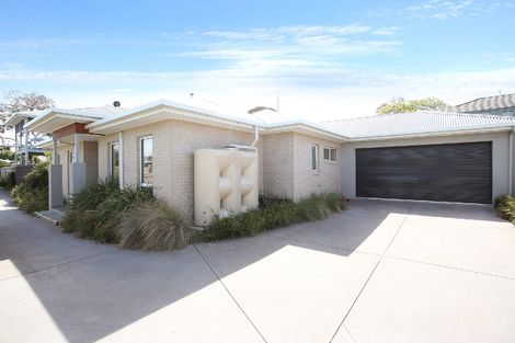 2/42 Van Ness Ave, Mornington, VIC 3931